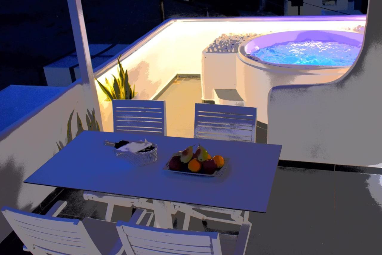 Ariana Eco Suites Adults Only Fira  Eksteriør bilde
