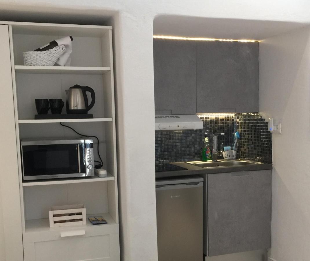 Ariana Eco Suites Adults Only Fira  Eksteriør bilde