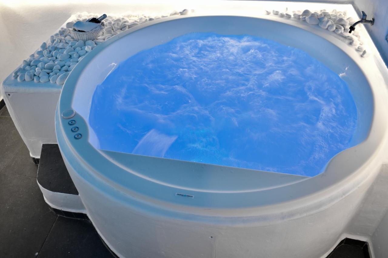 Ariana Eco Suites Adults Only Fira  Eksteriør bilde