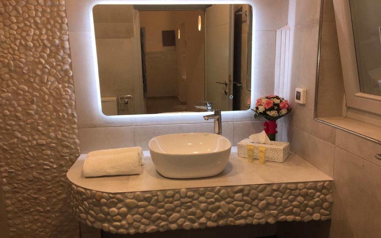 Ariana Eco Suites Adults Only Fira  Eksteriør bilde